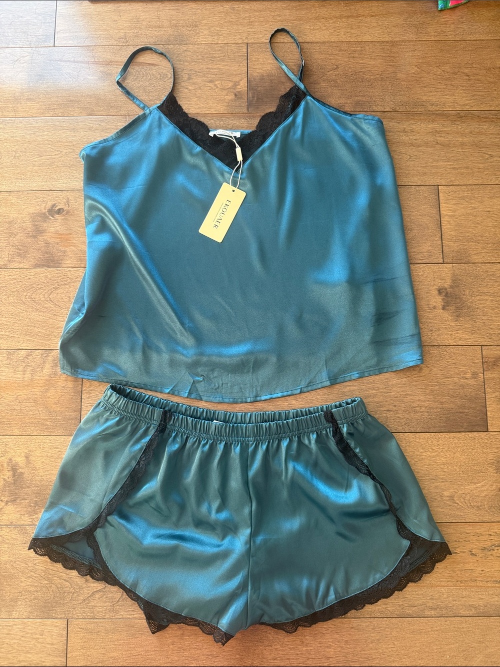Ekouaer flirty satin lingerie/ sleepwear set